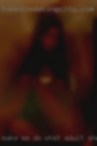 Make me do what adult she likes from Croton.